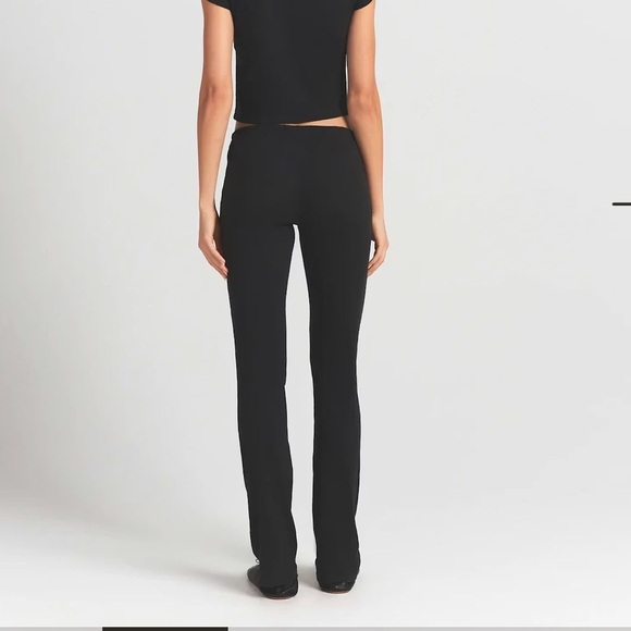 Skims Heart Cut Out Set - Picture 5 of 7